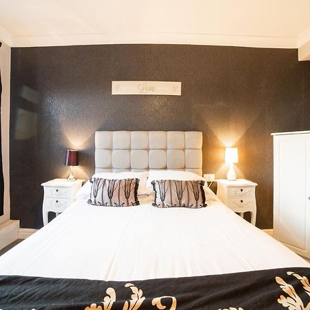 בנגור The Traxx Hotel מראה חיצוני תמונה