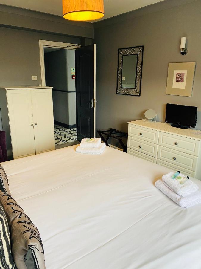 בנגור The Traxx Hotel מראה חיצוני תמונה