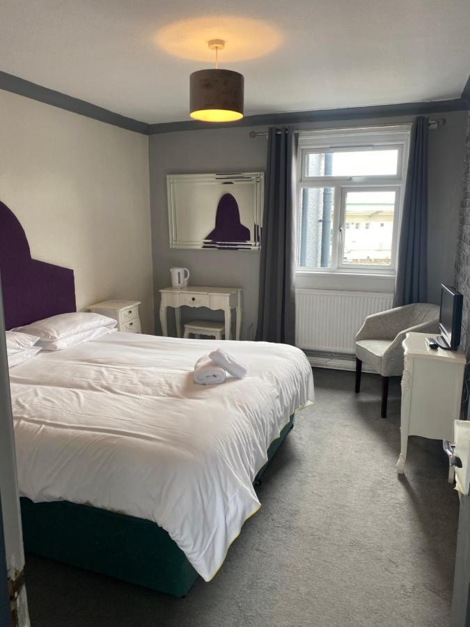 בנגור The Traxx Hotel מראה חיצוני תמונה