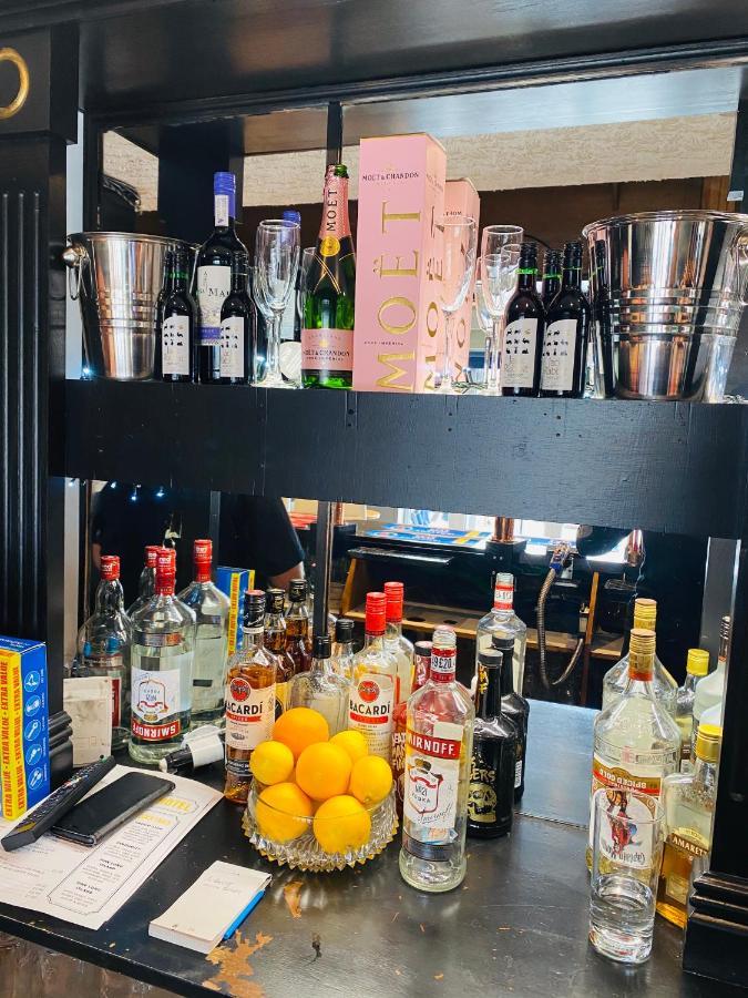 בנגור The Traxx Hotel מראה חיצוני תמונה