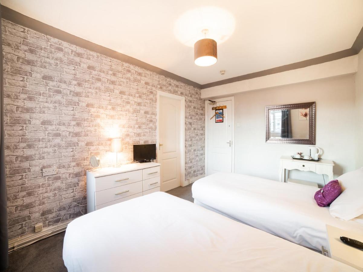 בנגור The Traxx Hotel מראה חיצוני תמונה